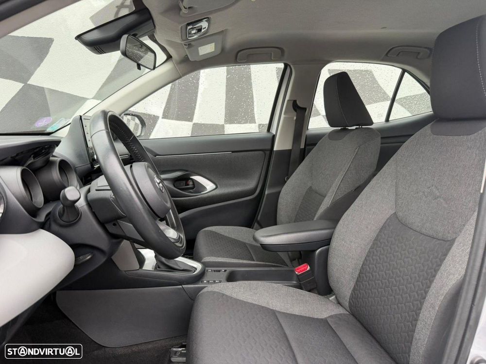 Toyota Yaris Cross 1.5 HDF Comfort - 4