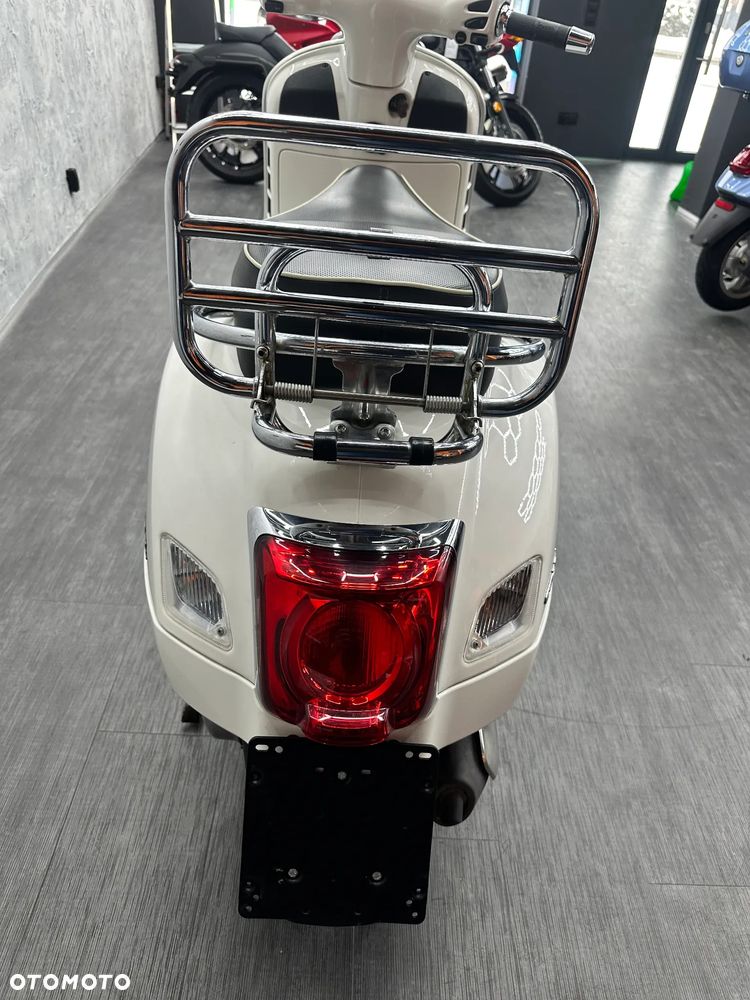 Vespa GTS - 12