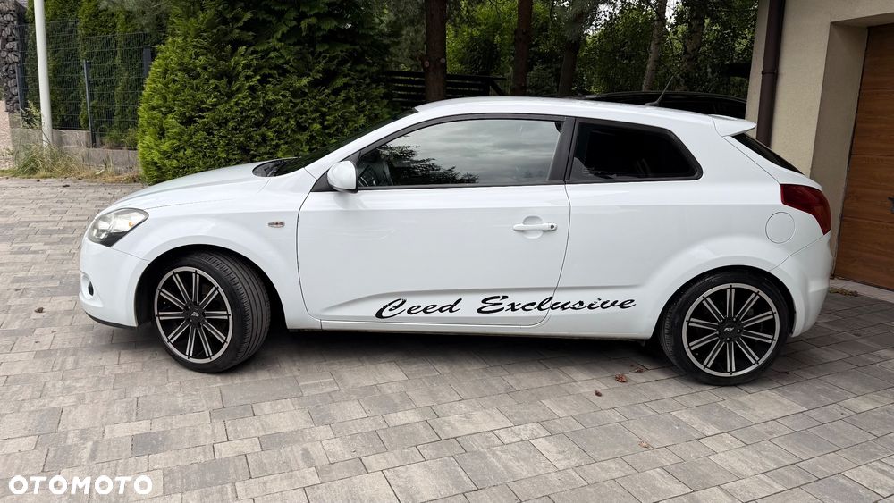 Kia ProCeed - 14