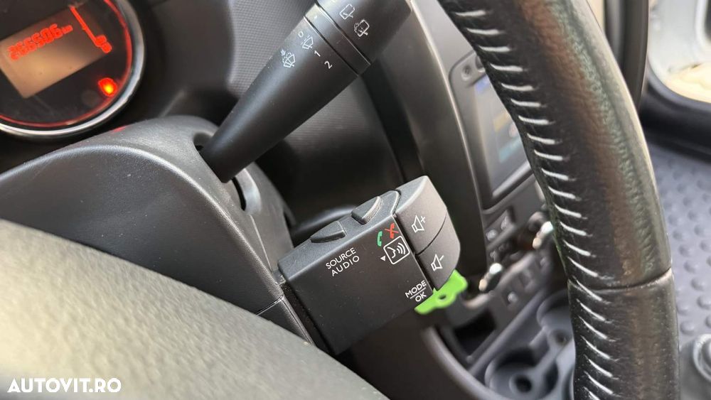 Dacia Duster 1.5 dCi 4x2 Prestige - 12