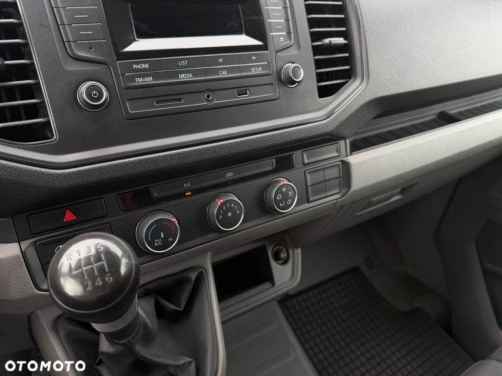 Volkswagen Crafter - 12