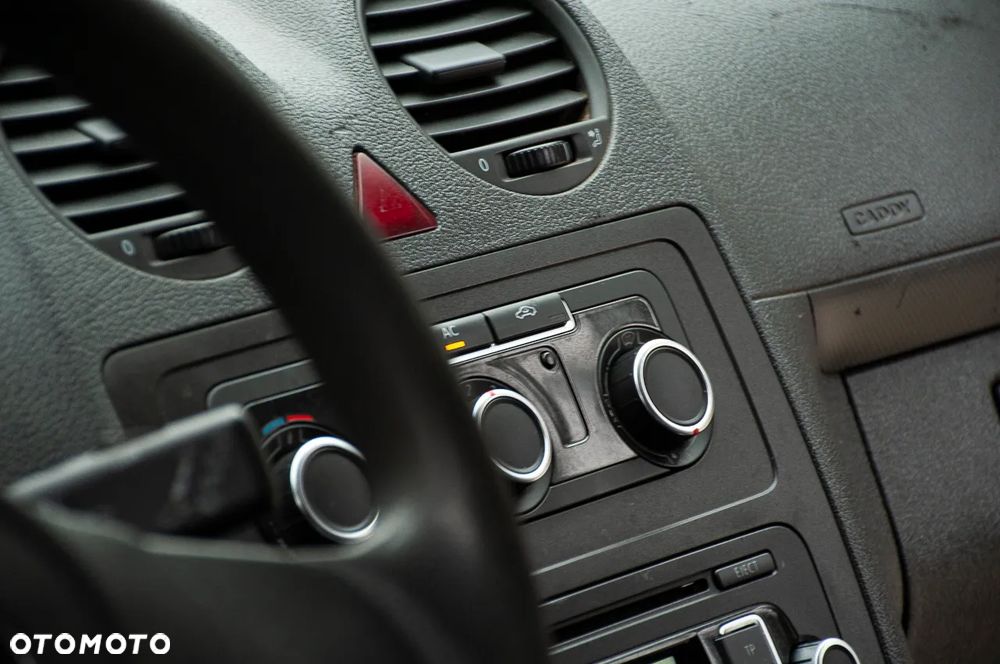 Volkswagen Caddy - 27