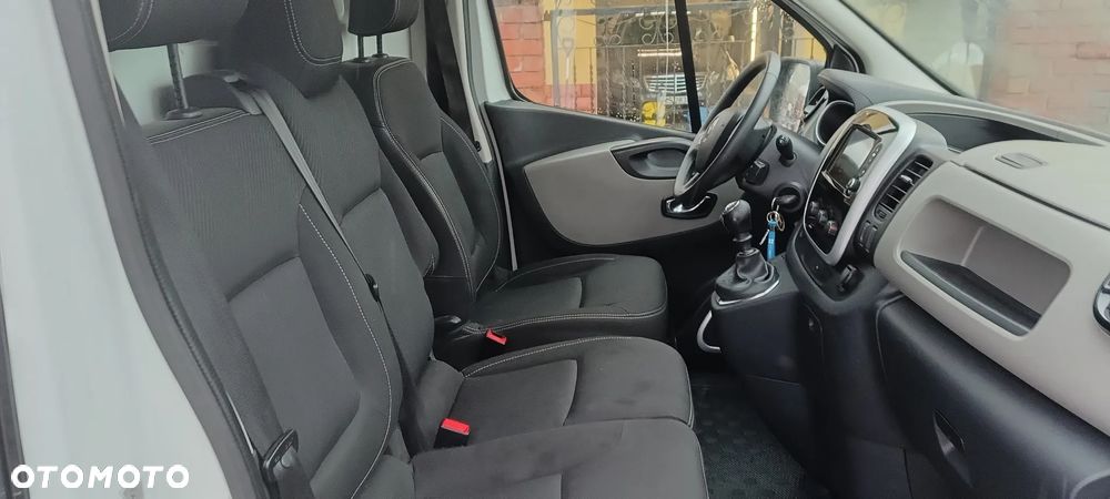 Renault Trafic - 22