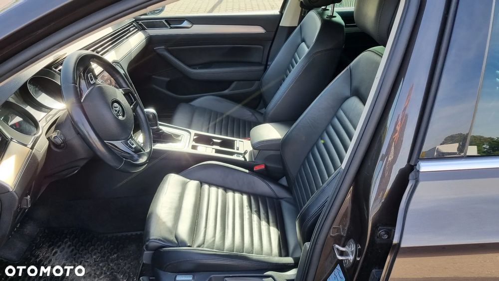 Volkswagen Passat Variant 2.0 TDI BMT Highline DSG - 26