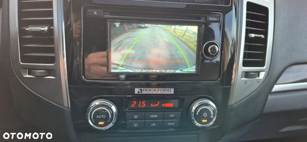 Mitsubishi Pajero - 19