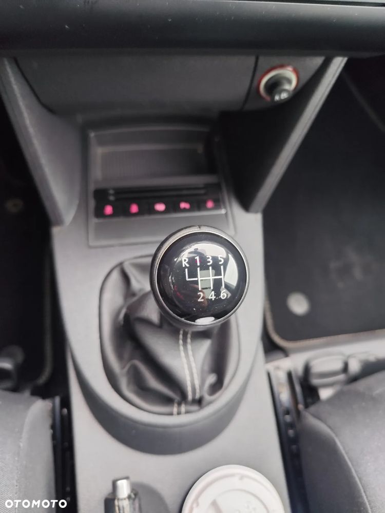 Volkswagen Touran 2.0 TDI DPF Highline Perfectline - 26