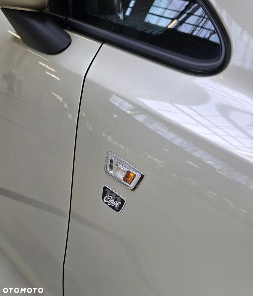 Opel Corsa 1.4 16V Innovation 110 Jahre - 18