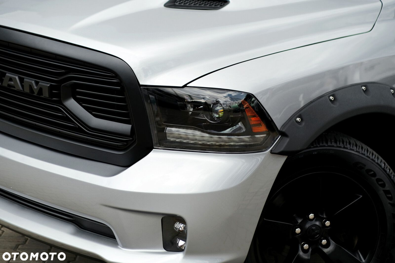 RAM 1500 - 9
