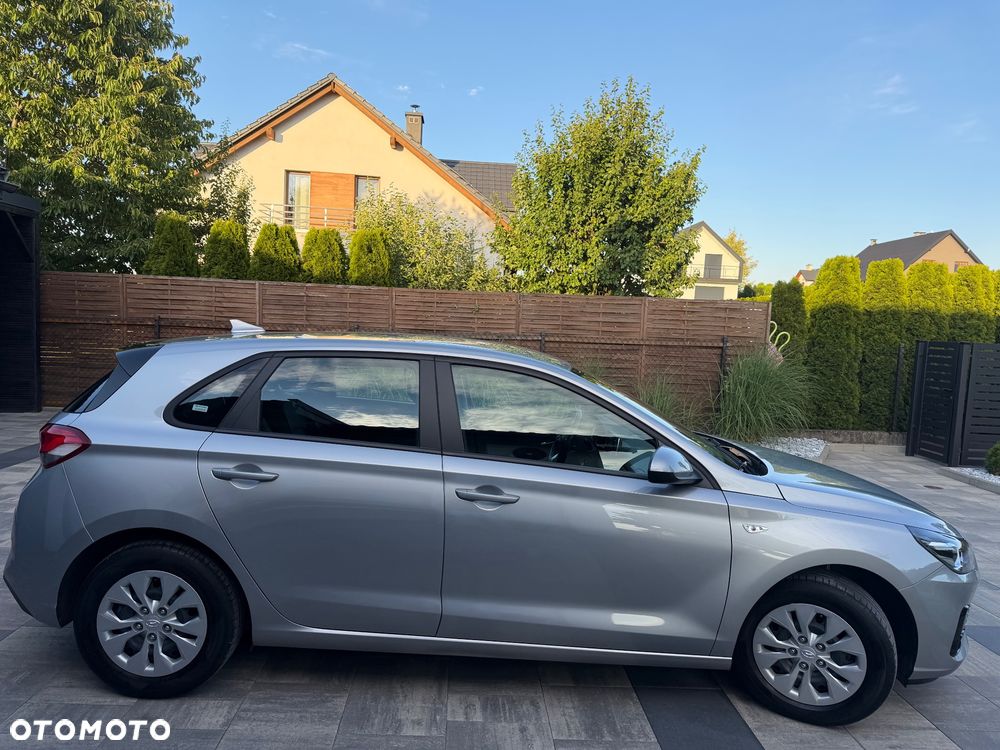 Hyundai i30 1.5 DPI Classic + - 8