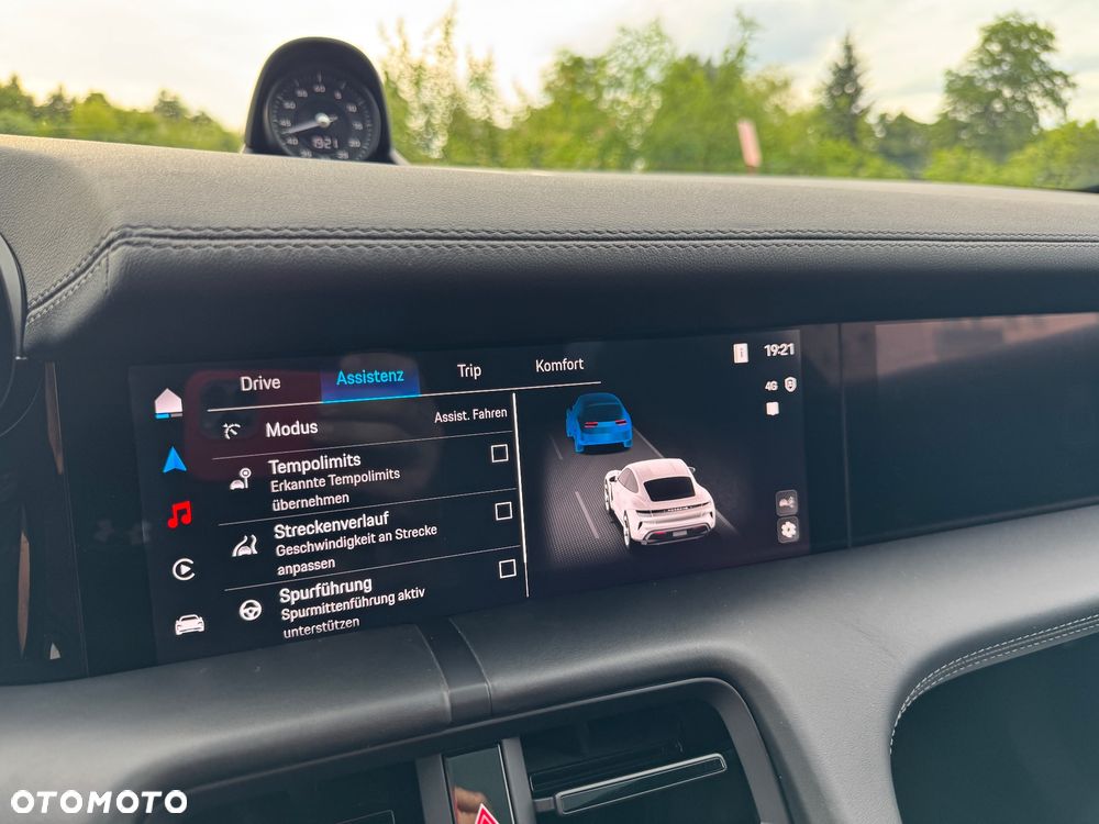 Porsche Taycan 105kWh Turbo - 15