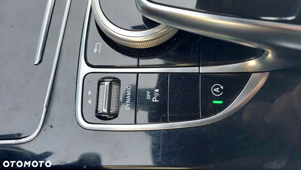 Mercedes-Benz Klasa C 180 (BlueTEC) d 7G-TRONIC AMG Line - 21