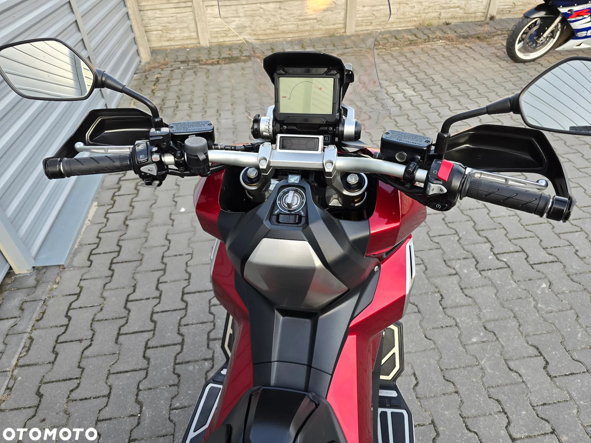 Honda X-ADV - 11