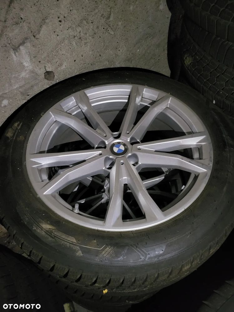 BMW Seria 7 - 28