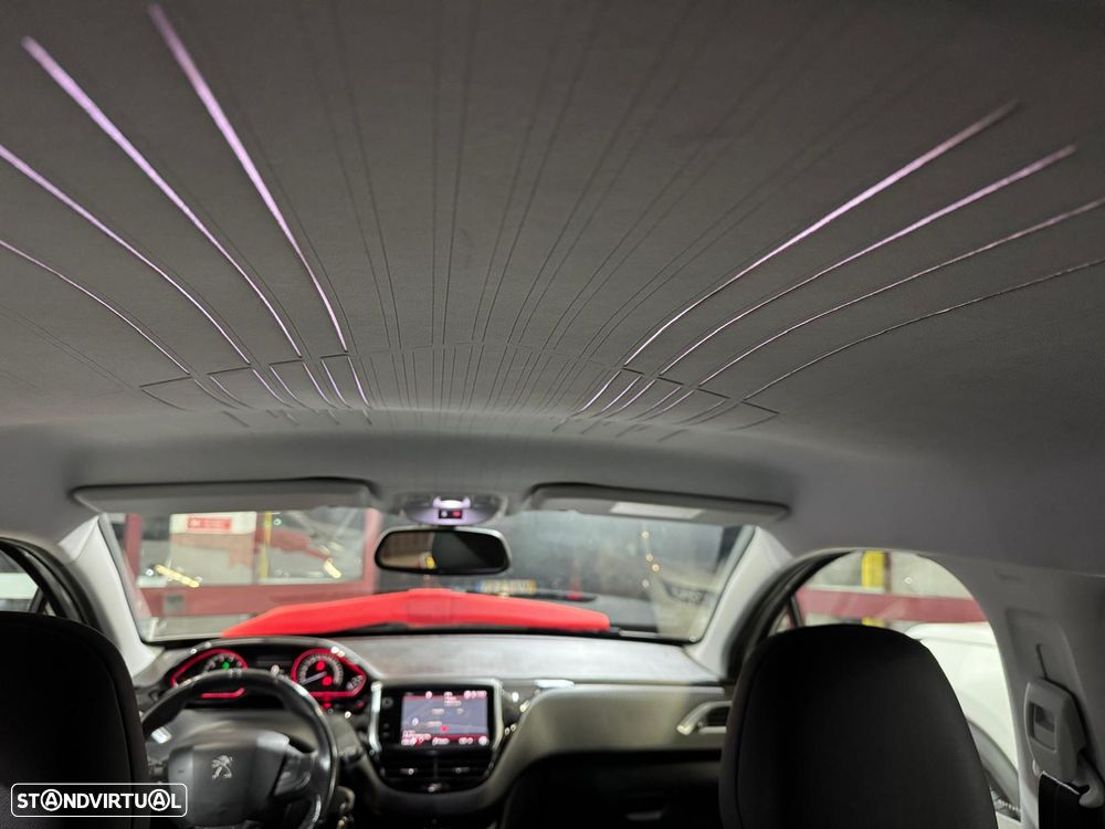 Peugeot 2008 1.2 PureTech GT Line - 15