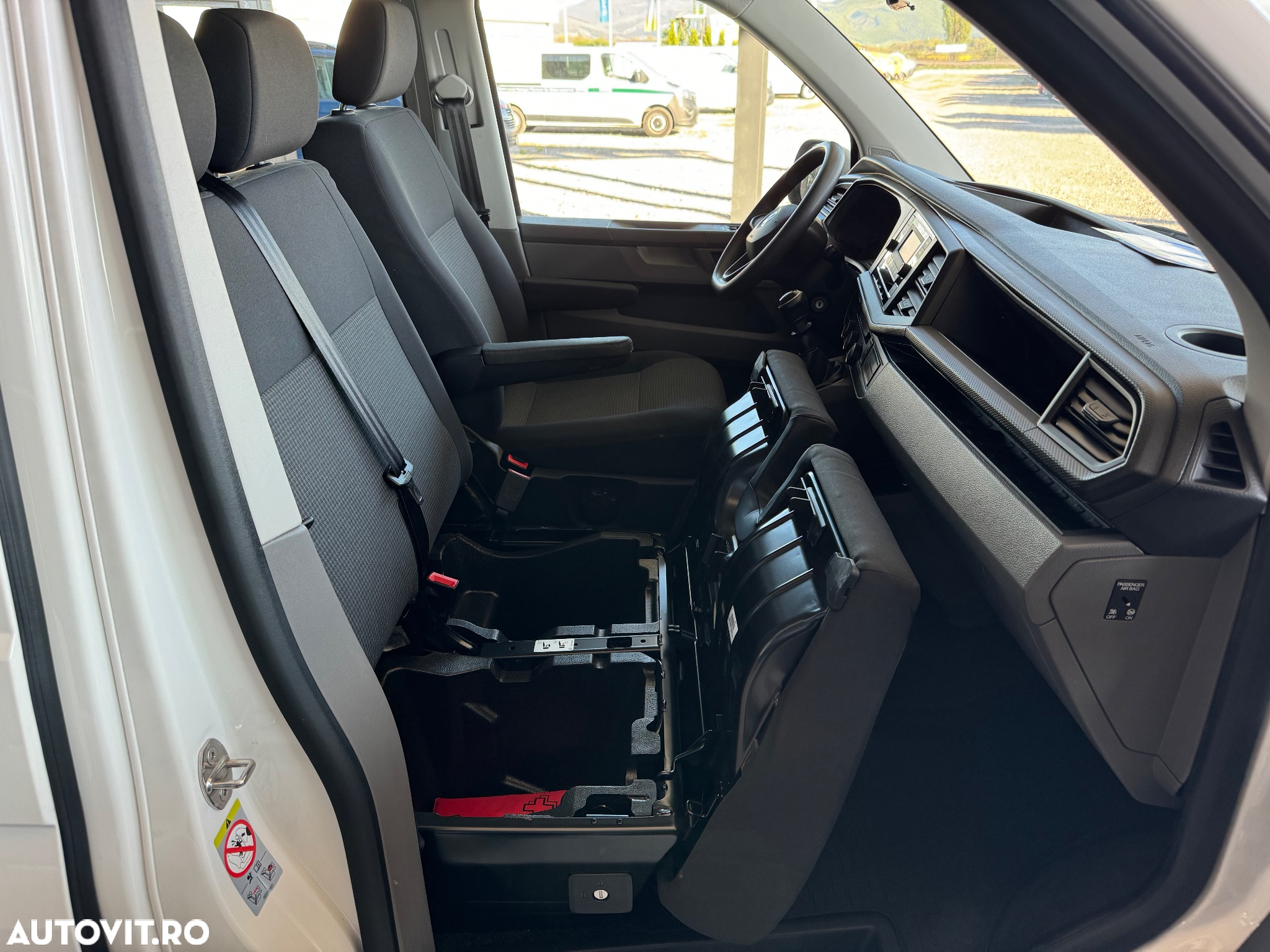 Volkswagen Transporter - 24