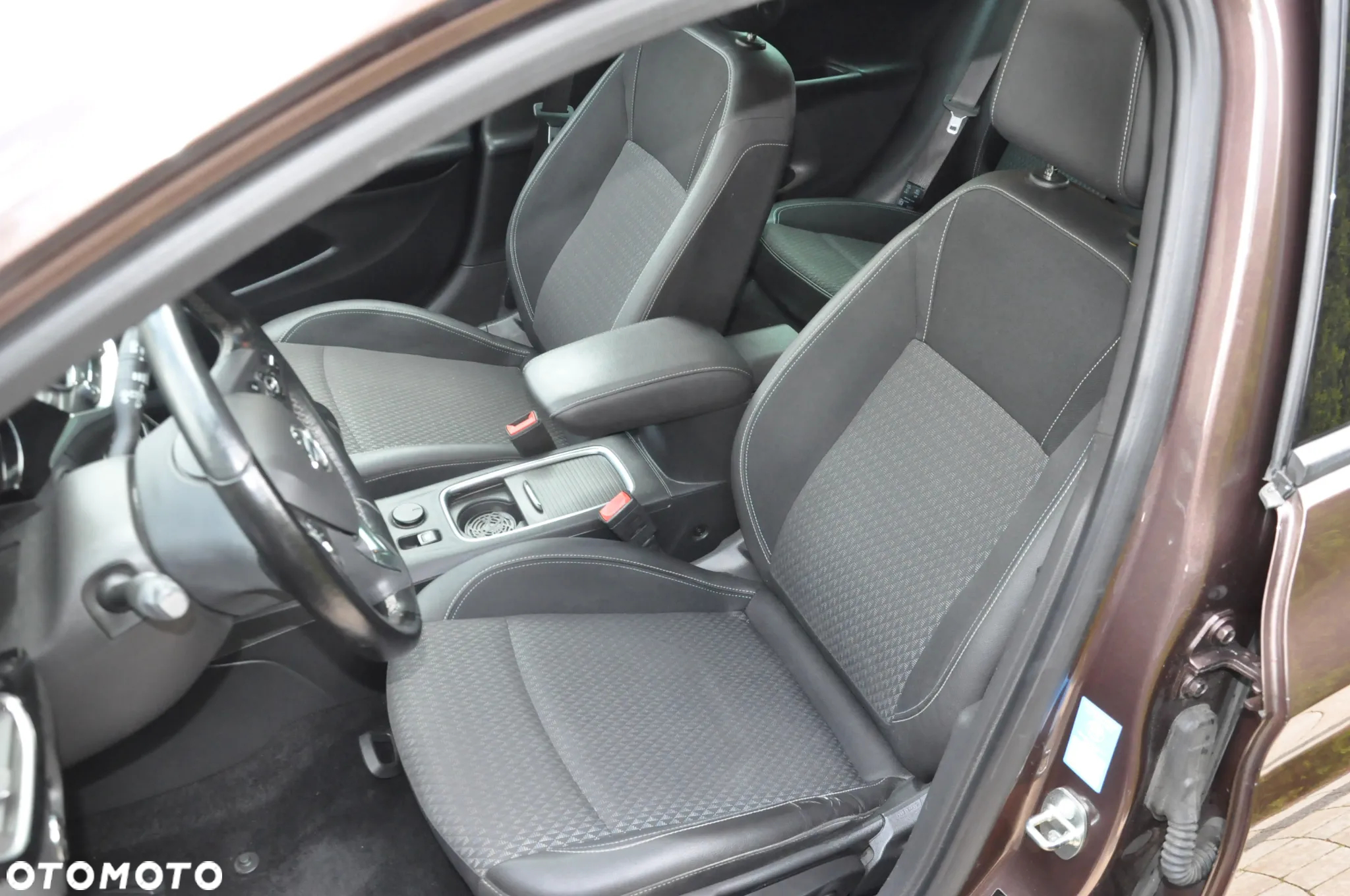 Opel Astra 1.4 Turbo Innovation - 21