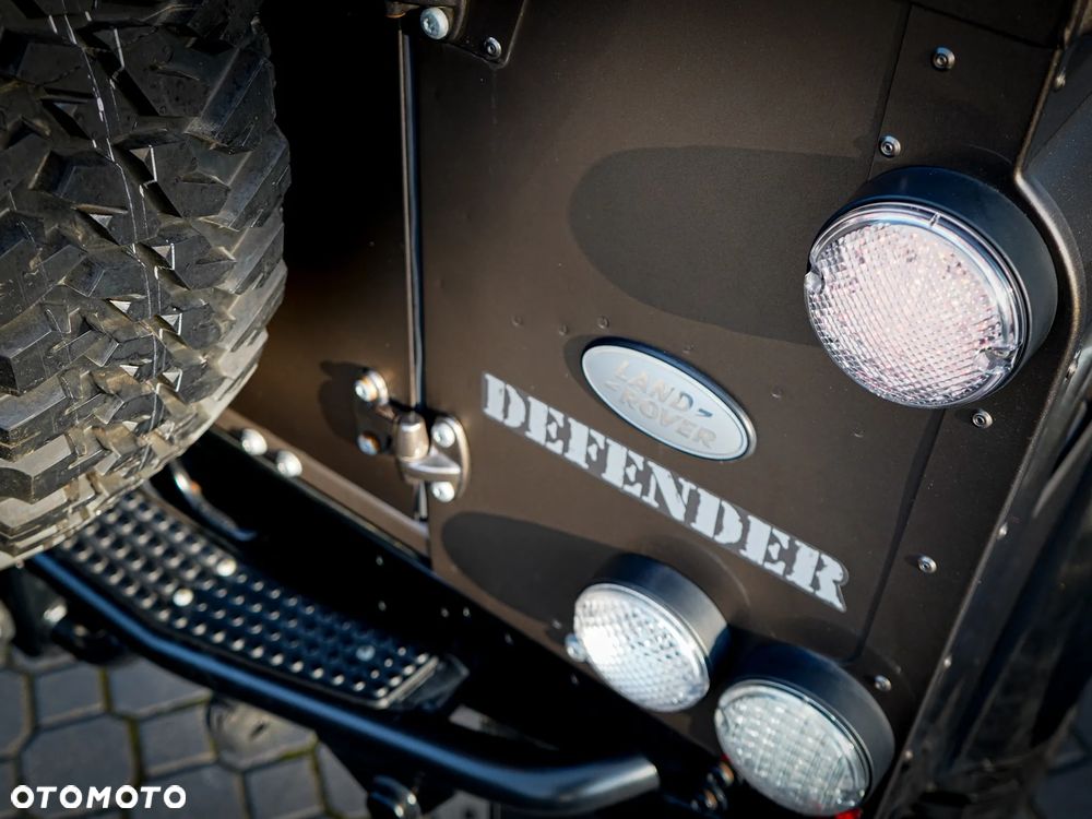 Land Rover Defender 2.4 TD4 HCPU S - 11