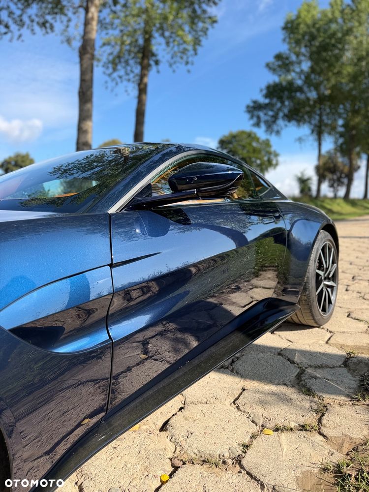 Aston Martin V8 Vantage Standard - 10