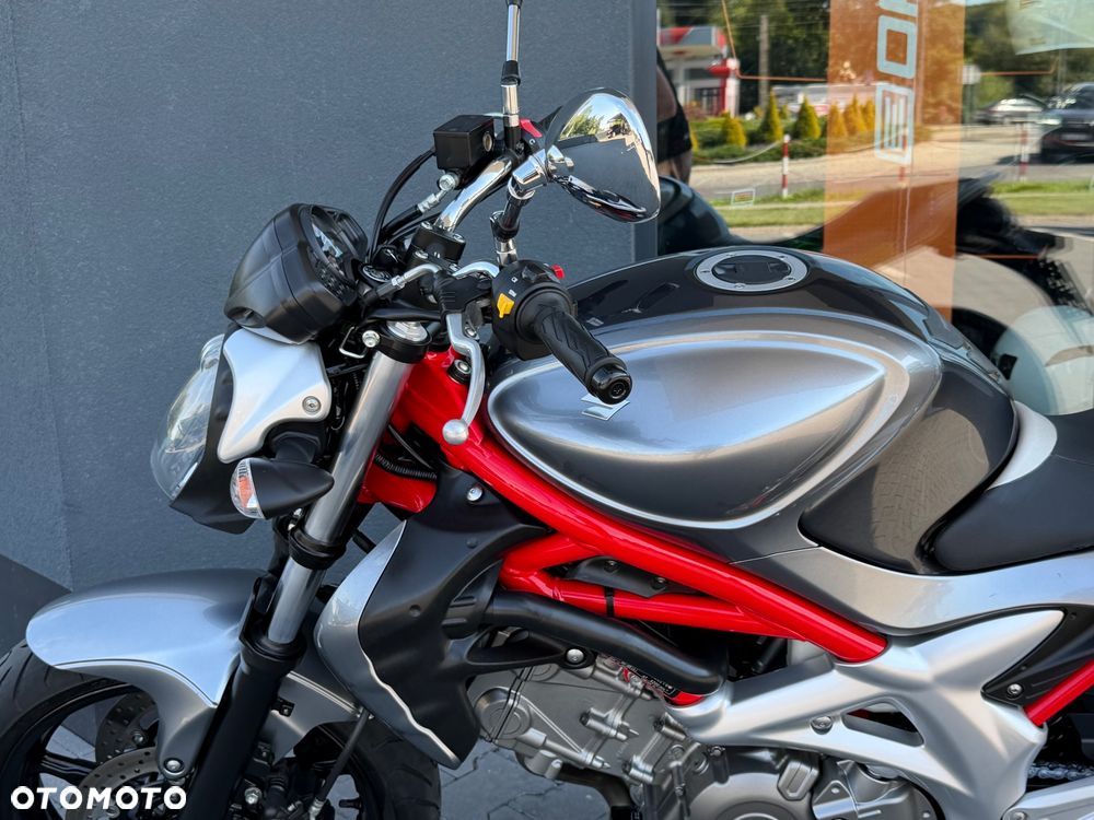 Suzuki Gladius - 34