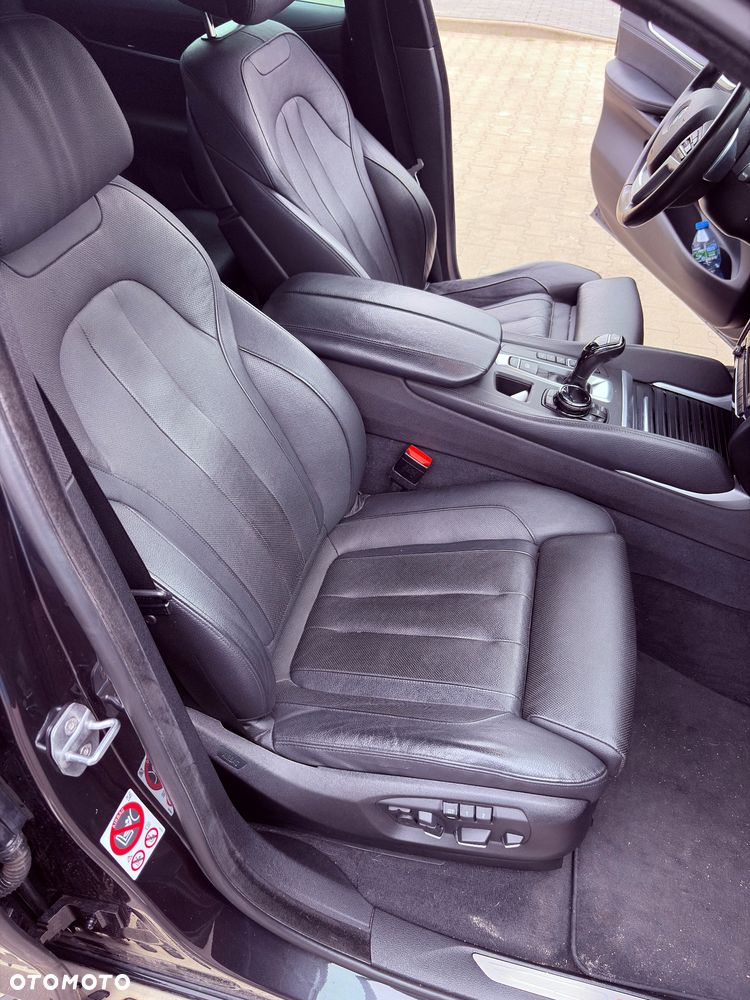 BMW X6 xDrive40d - 27
