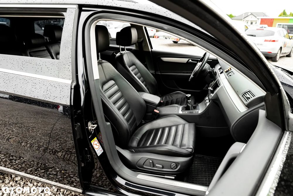 Volkswagen Passat Variant 2.0 TSI Highline - 27