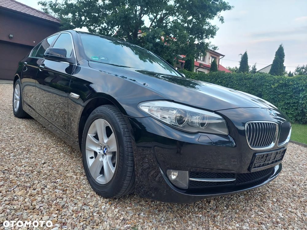 BMW Seria 5 528i - 11