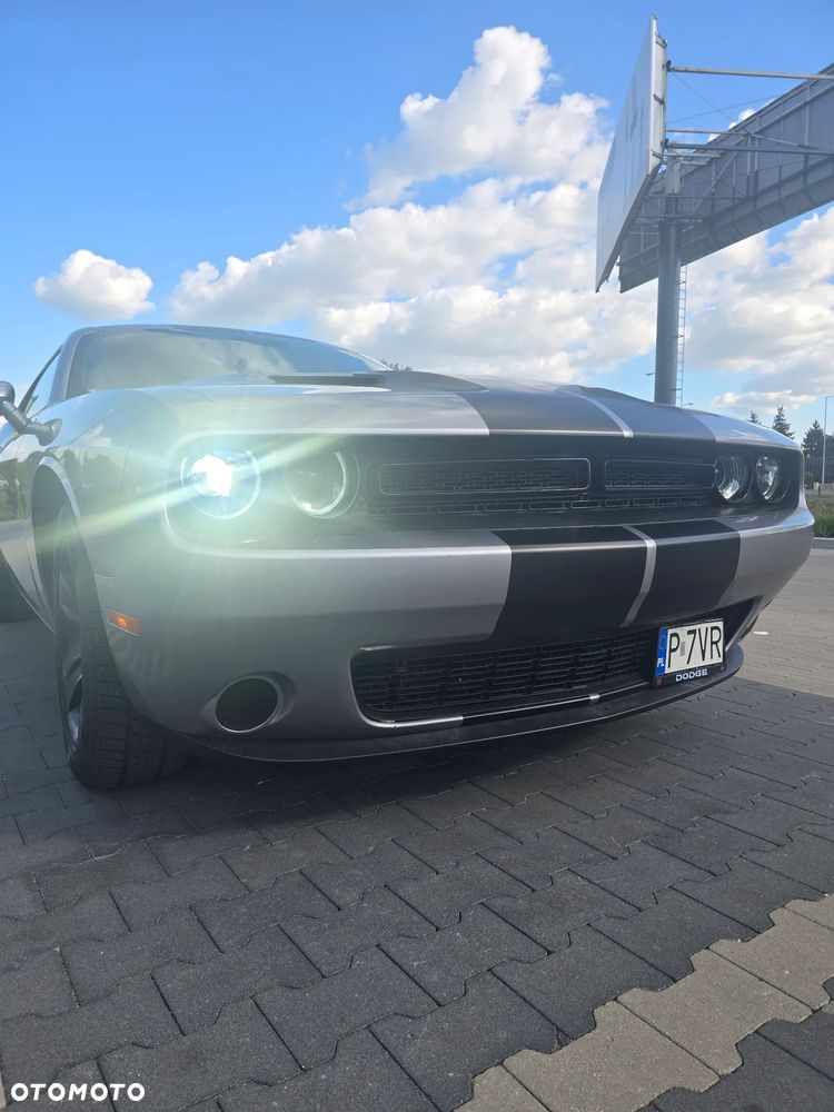 Dodge Challenger - 19