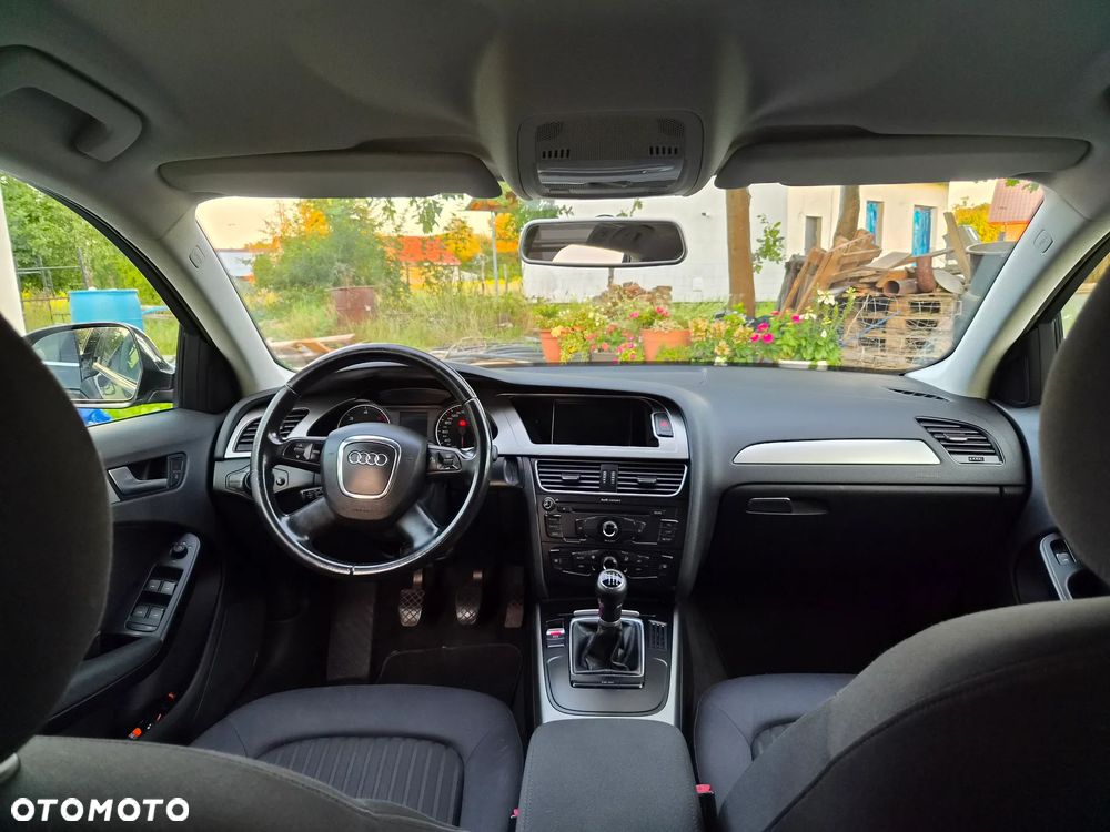 Audi A4 Avant 2.0 TDI - 11