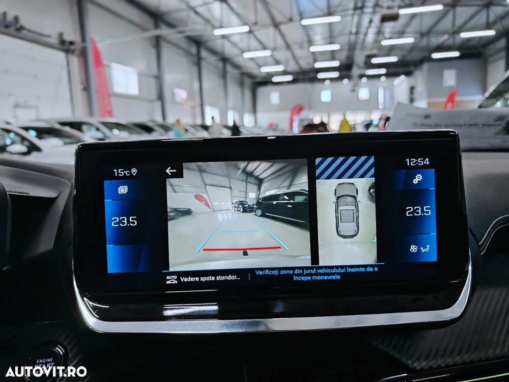 Peugeot 2008 PureTech 130 EAT8 GT - 11