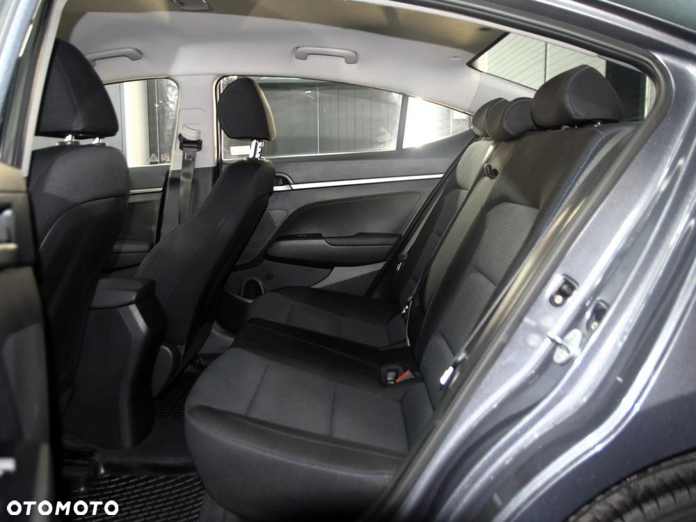 Hyundai Elantra 1.6 Classic Plus - 7