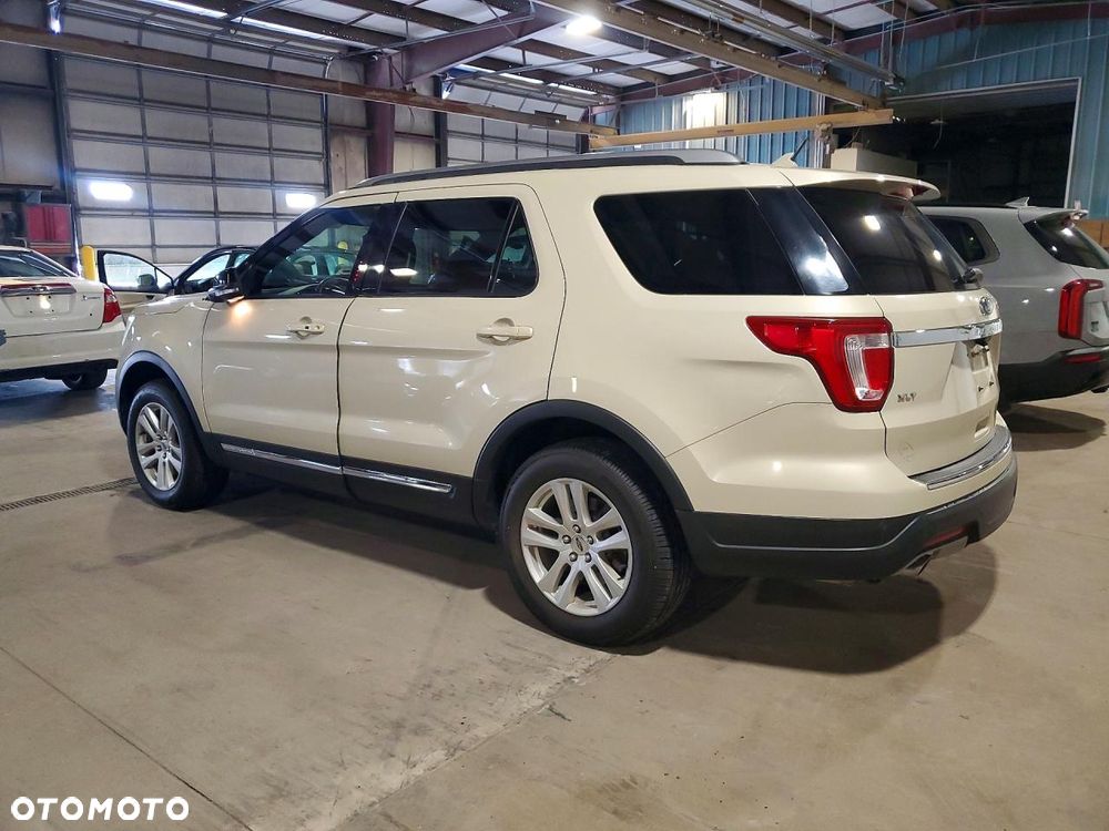 Ford Explorer - 6