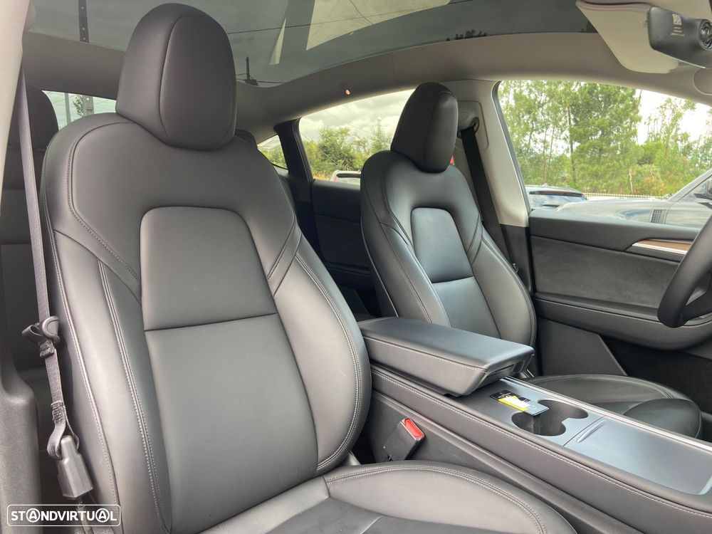 Tesla Model Y Performance Dual Motor AWD - 46