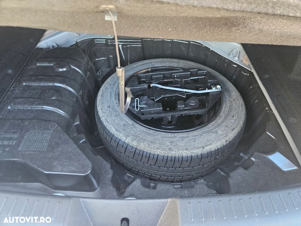 Renault Megane TCe Zen - 10