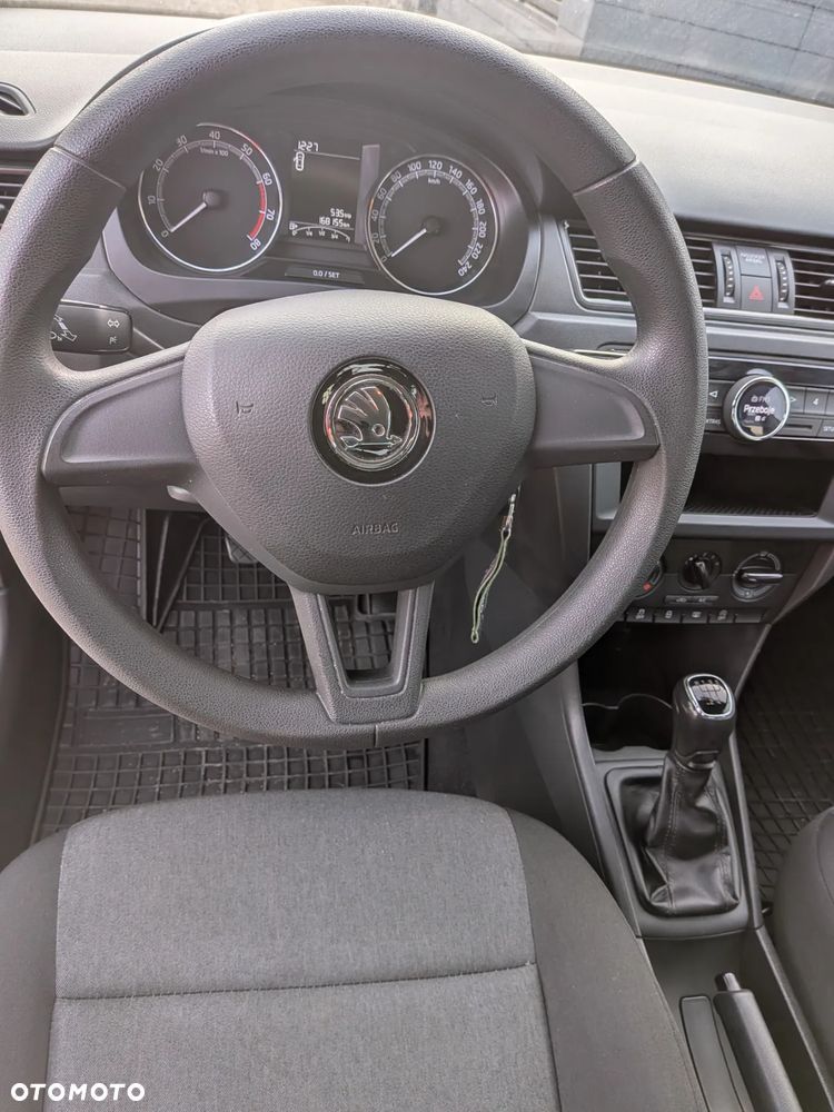 Skoda RAPID Spb 1.0 TSI Active - 29