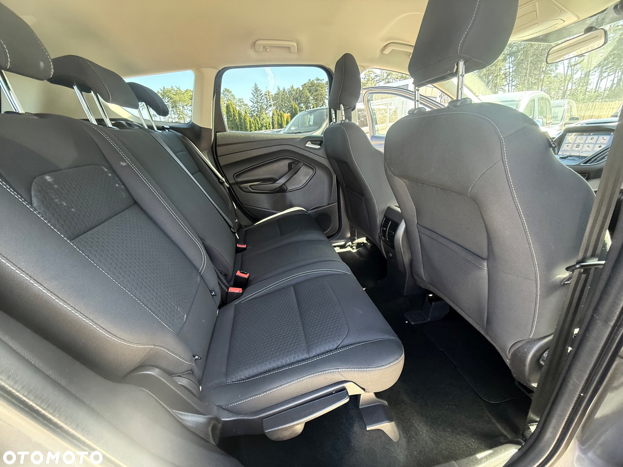 Ford Kuga 1.5 EcoBoost 2x4 Trend - 12