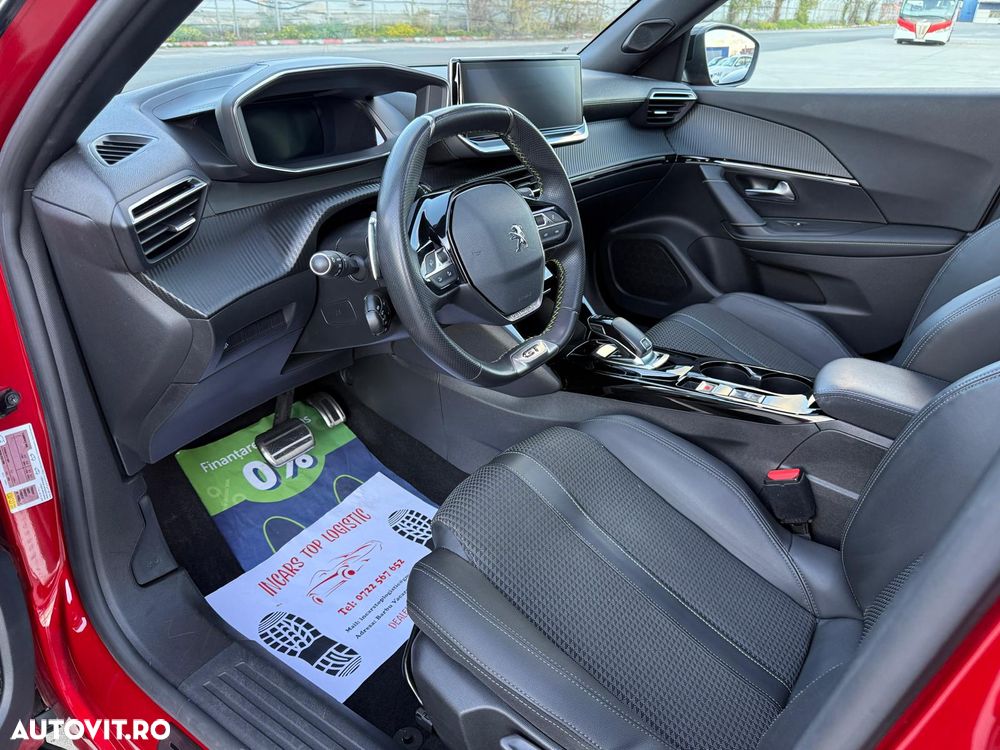 Peugeot 2008 1.2 L PureTech STT EAT8 GT Line - 13