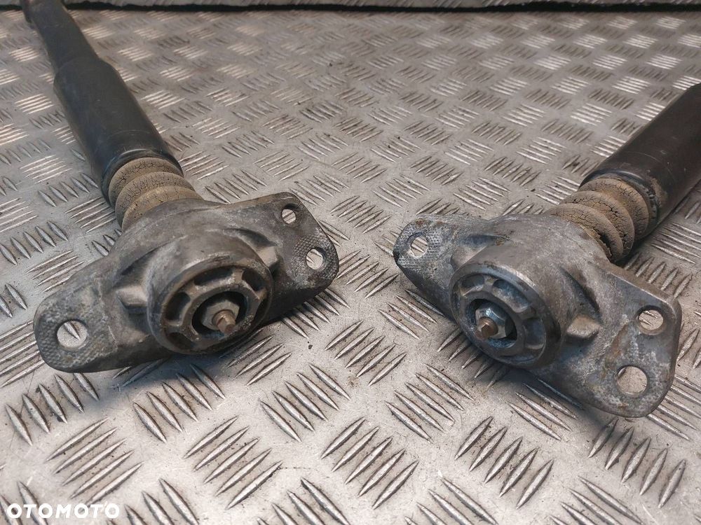 AMORTYZATOR LEWY + PRAWY TYŁ VOLKSWAGEN JETTA V - 3