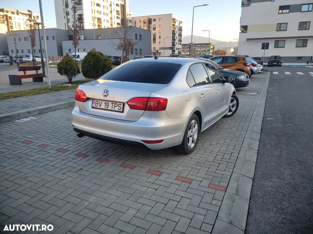 Volkswagen Jetta - 13