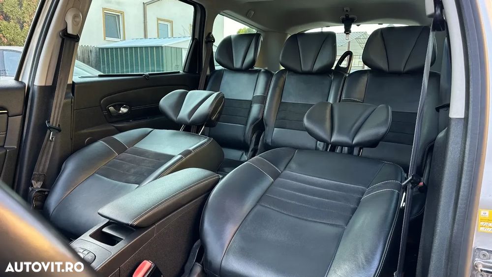 Renault Grand Scenic ENERGY dCi 130 Start & Stop Bose Edition - 30