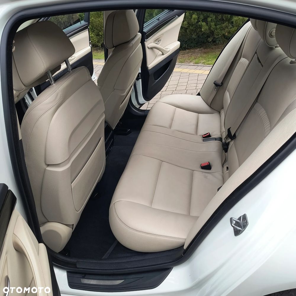 BMW Seria 5 - 38