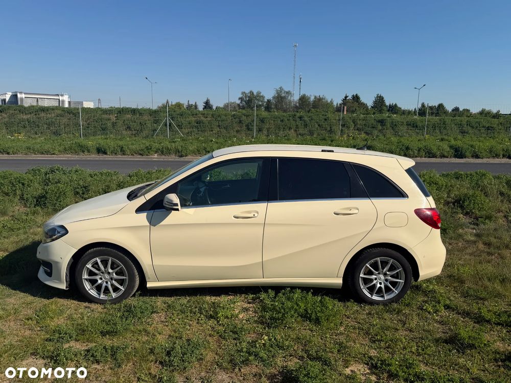 Mercedes-Benz Klasa B 180 d 7G-DCT Peak Edition - 4