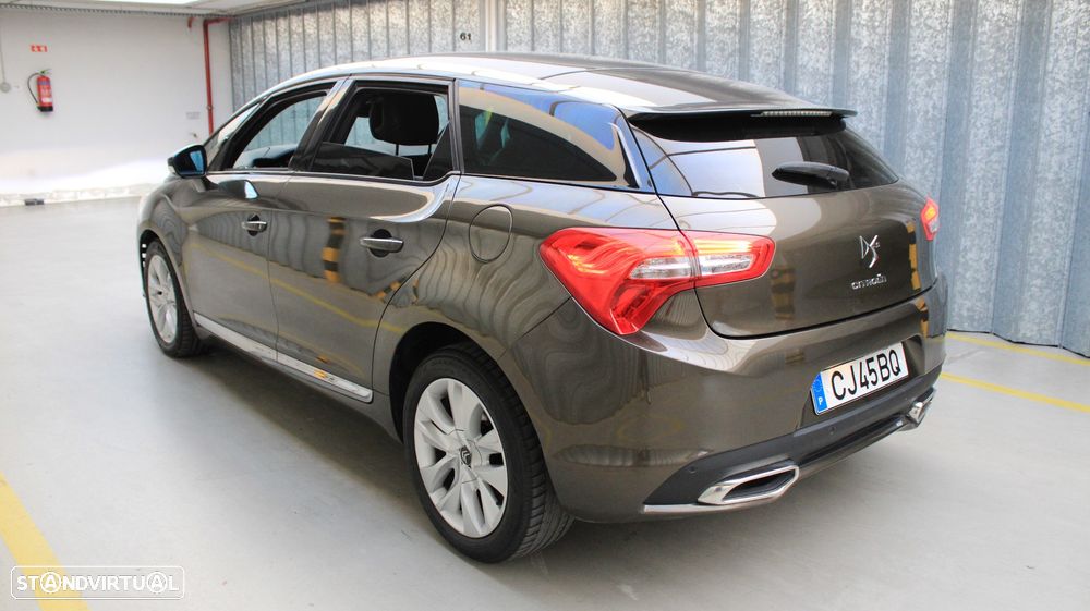 Citroën DS5 e-HDi 115 EGS6 SoChic - 5