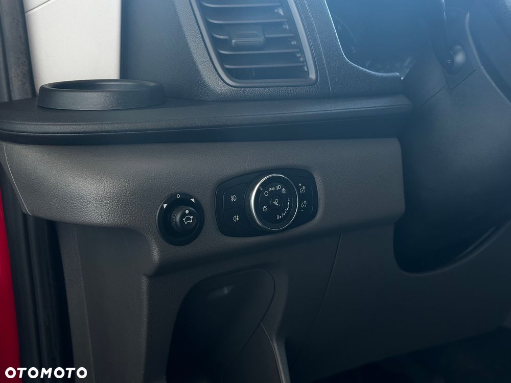 Ford Transit - 10