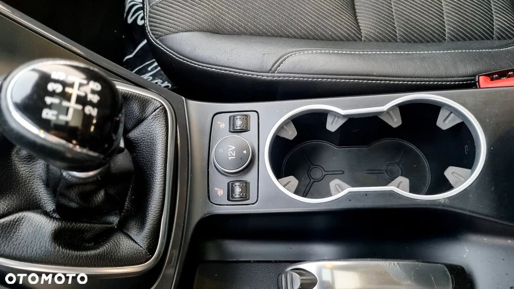 Ford Kuga 2.0 TDCi 4x4 Titanium - 34