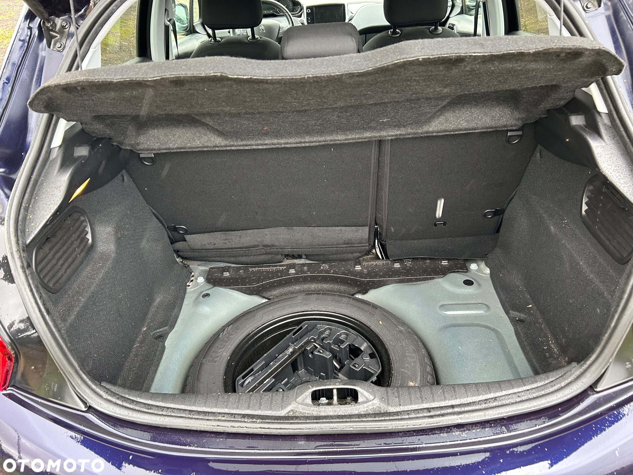 Peugeot 208 - 5