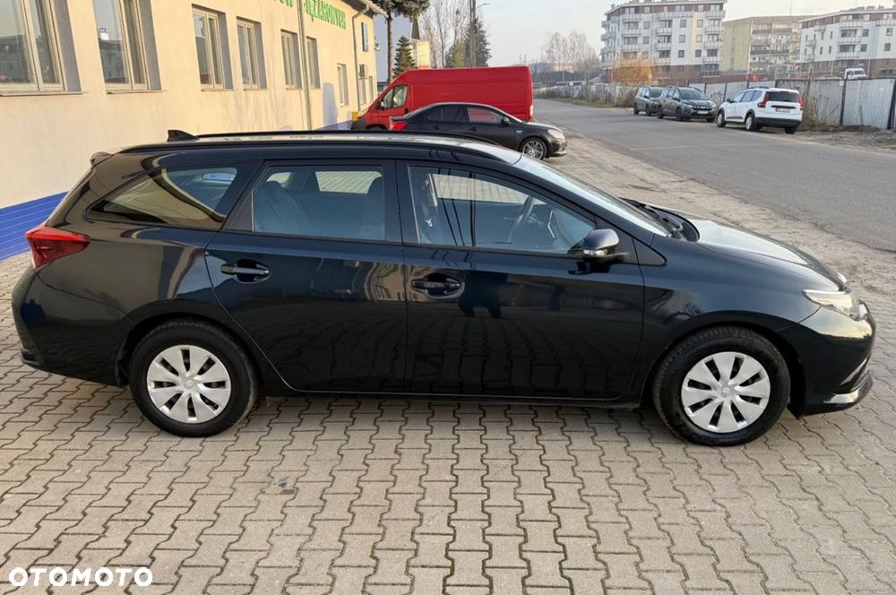Toyota Auris 1.33 Dual-VVT-i - 6