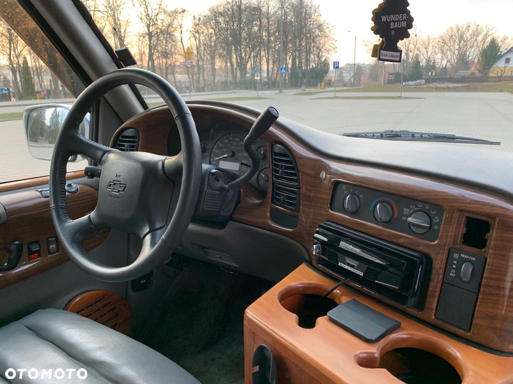 Chevrolet Astro - 7