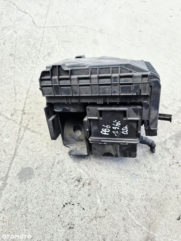 Skrzynka Puszka Bezpieczników Przekaźników Komplet 3C0937125 VW Passat B6 - 3