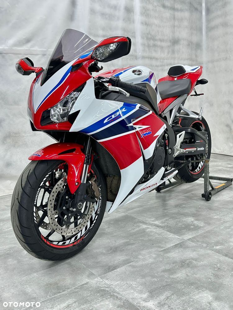 Honda CBR - 1