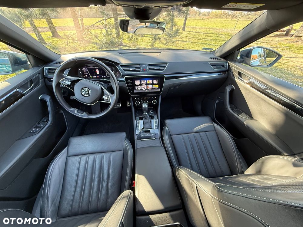 Skoda Superb 2.0 TDI SCR 4x4 L&K DSG - 19